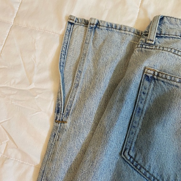 H&M Light Wash Denim Jeans - Picture 4 of 10